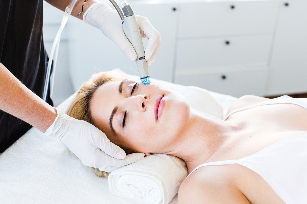 טיפול חדשני - מכשיר ה- HydraFacial.צילום- יחצ חול